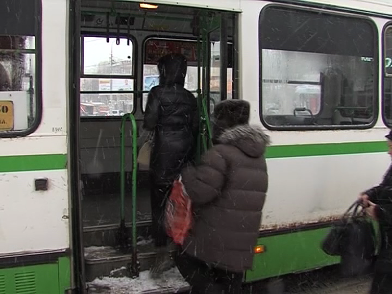Ярославцы пожаловались на холодный душ в пригородном автобусе
