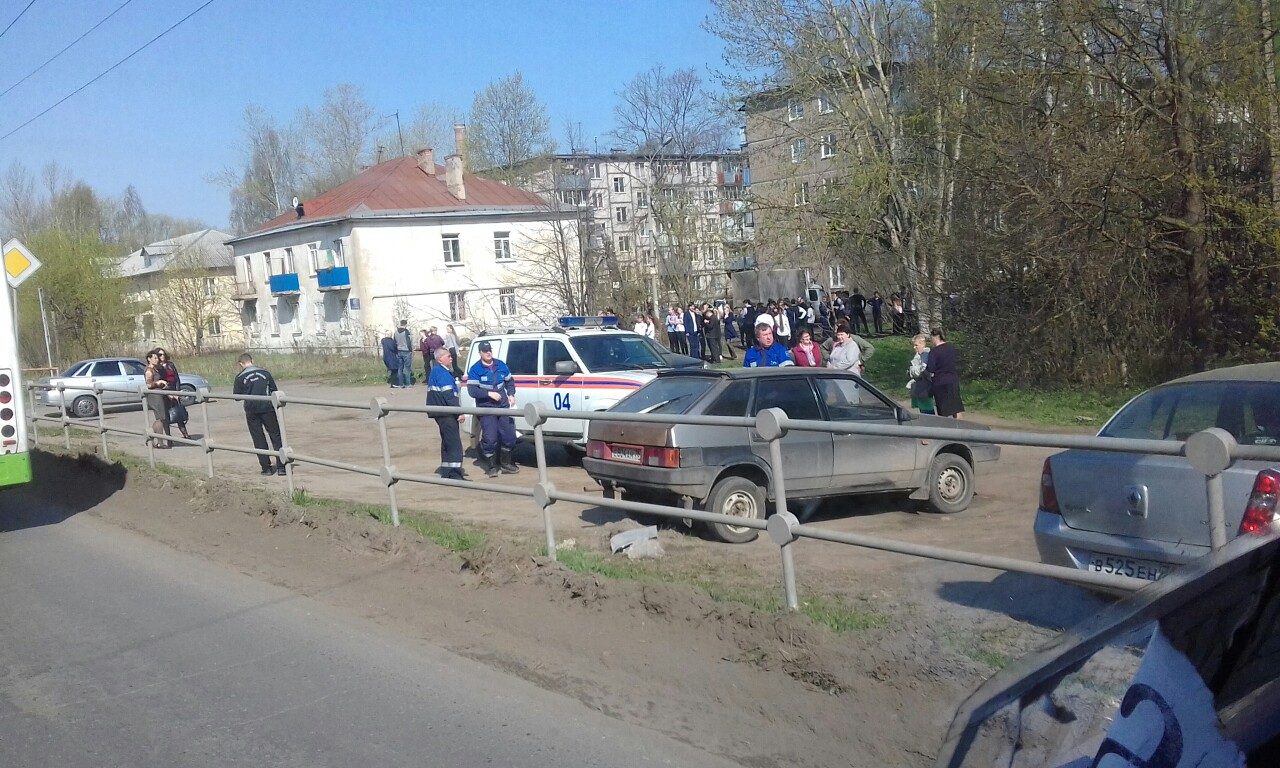 Из школы и поликлиники Рыбинска эвакуировали людей