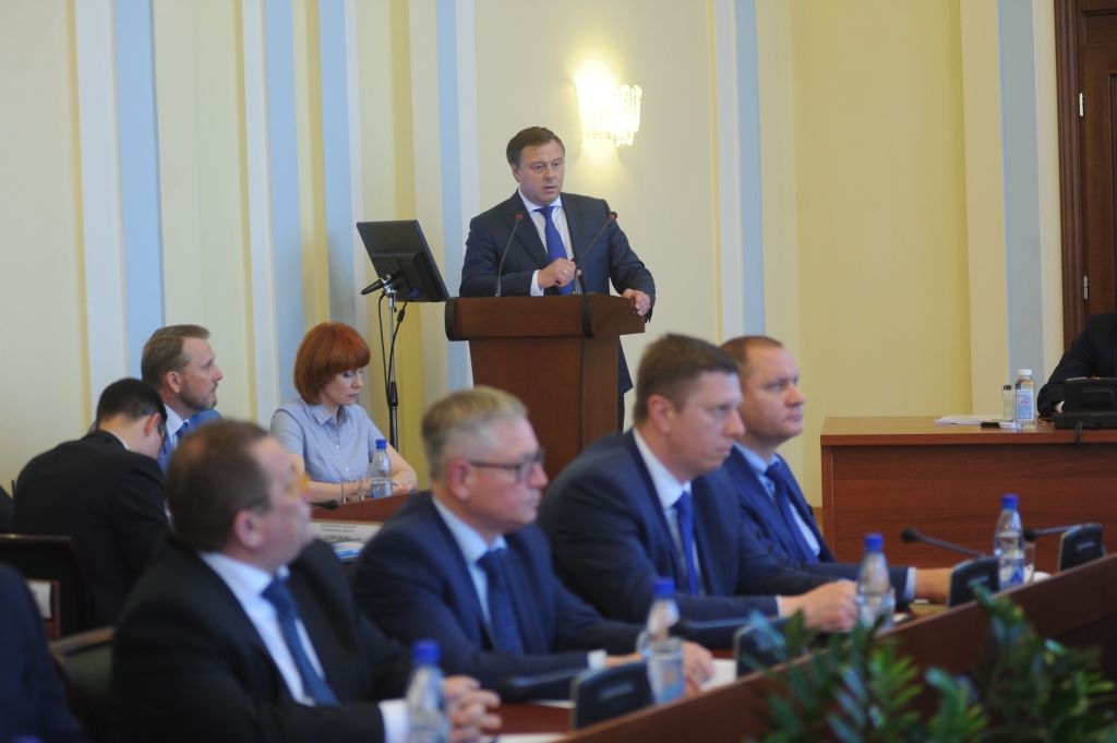 В правительстве обсудили прохождение отопительного сезона: какие районы «отличились» проблемами