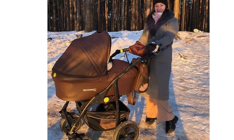 В Ярославле водитель автобуса едва не покалечил молодую маму и ребенка