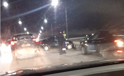 Разбились прямо посреди моста: подробности ДТП в Ярославле