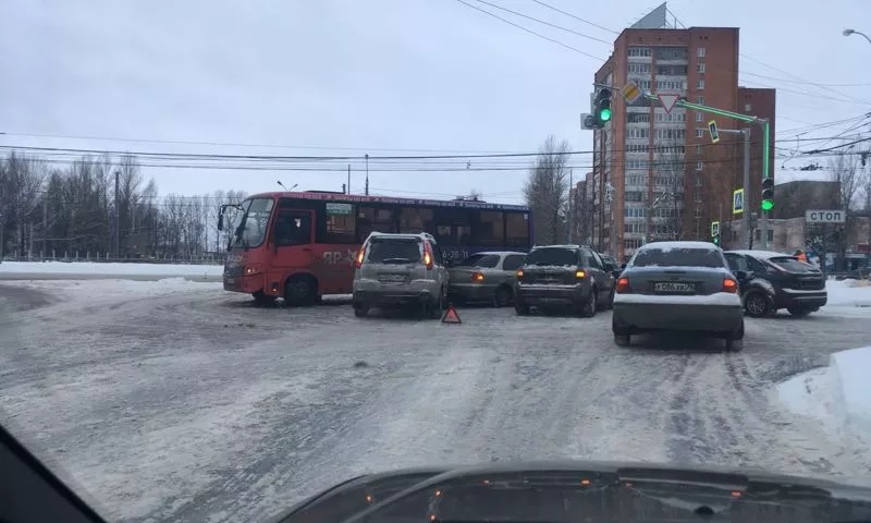 В Ярославле за один день в ДТП пострадали две маршрутки