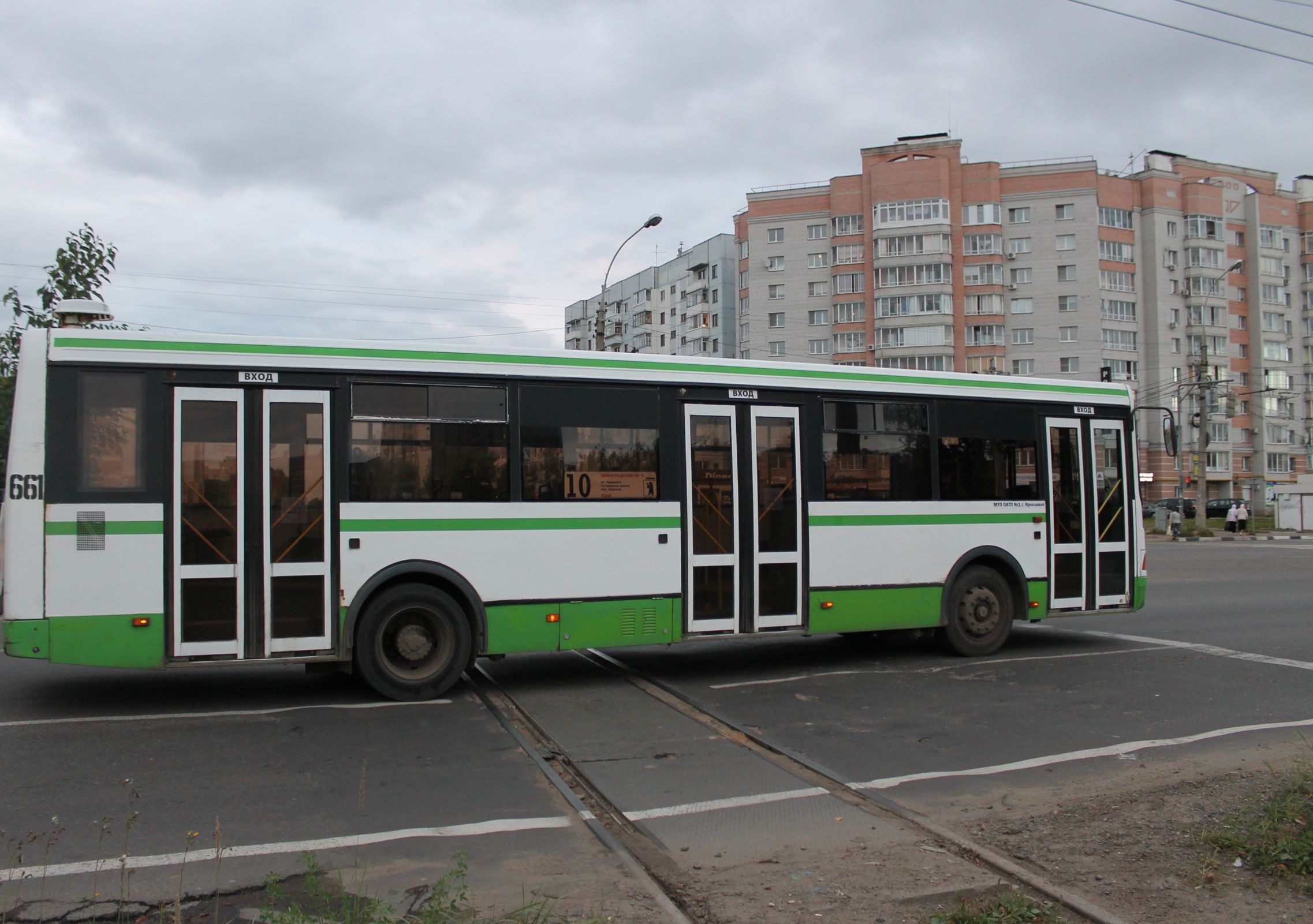 Автобусы и маршрутки в Дзержинском районе временно изменят схемы движения