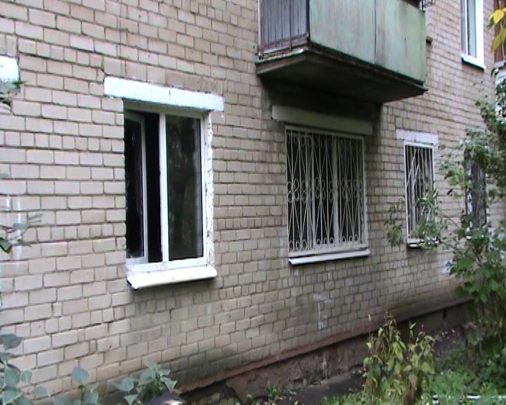 На Титова загорелась квартира в многоэтажке: есть пострадавшие