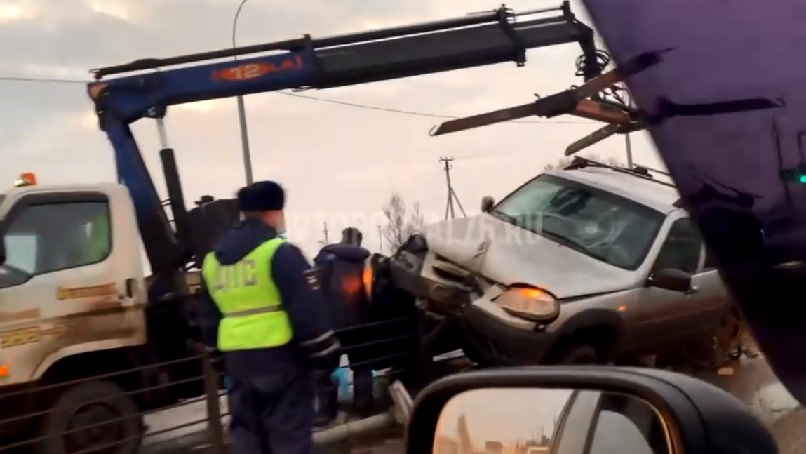 Утреннее ДТП спровоцировало большую пробку в Дзержинском районе Ярославля