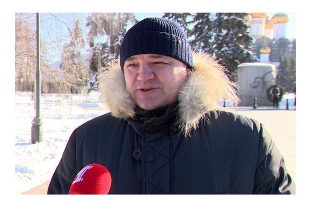 Депутат Госдумы Андрей Коваленко возложил цветы к Вечному огню в Ярославле