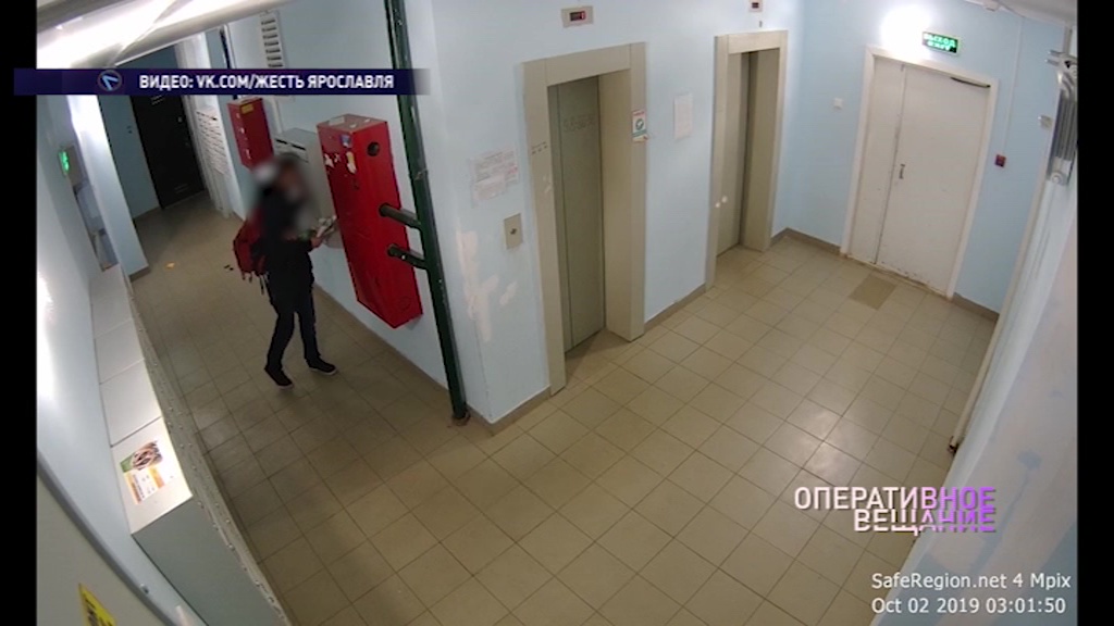 Крадут квитанции и справляют нужду в подъезде: жители ярославского дома жалуются на хулиганов