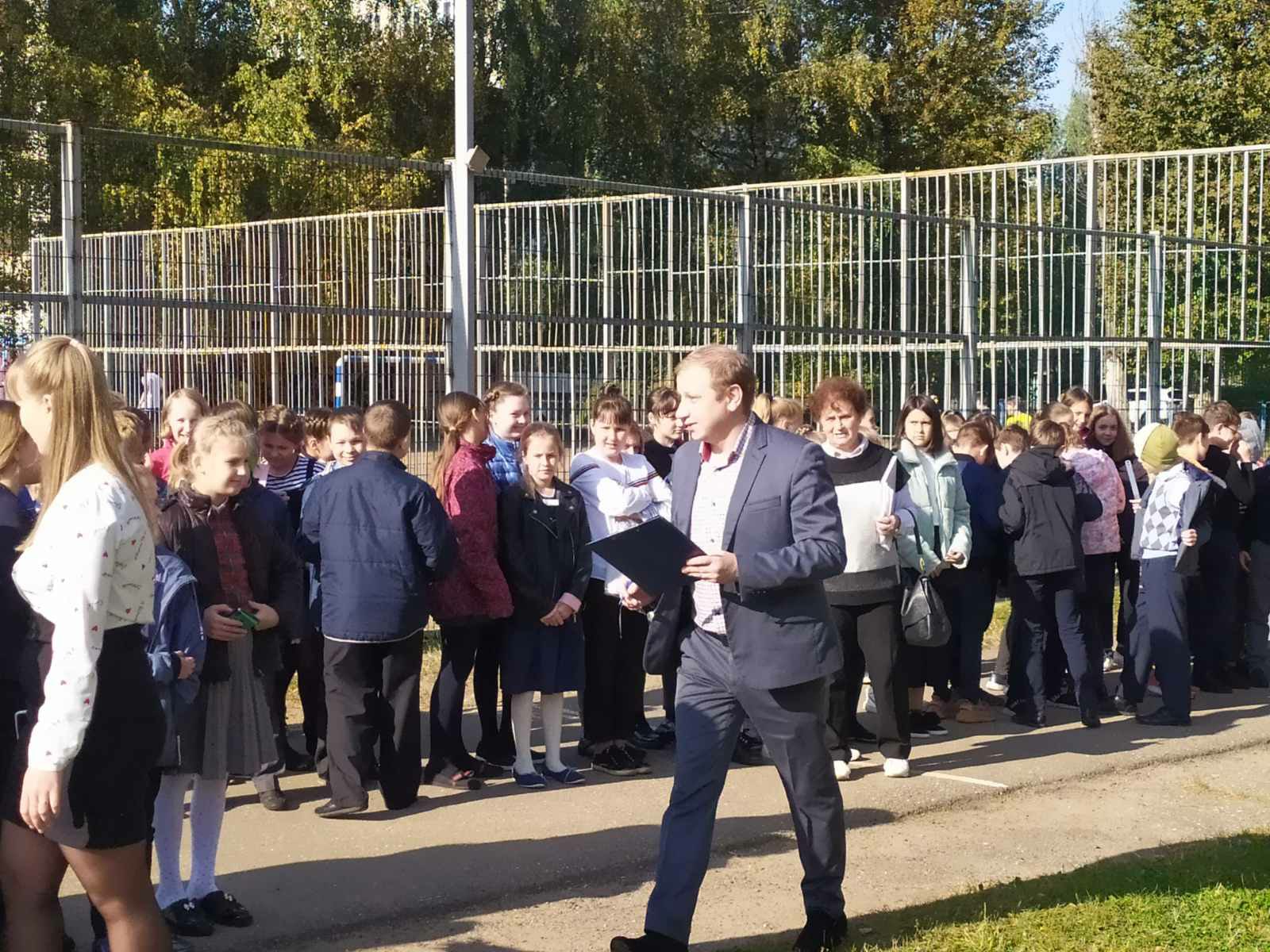 В Ярославле экстренно эвакуировали учащихся и сотрудников школы в Заволжском районе