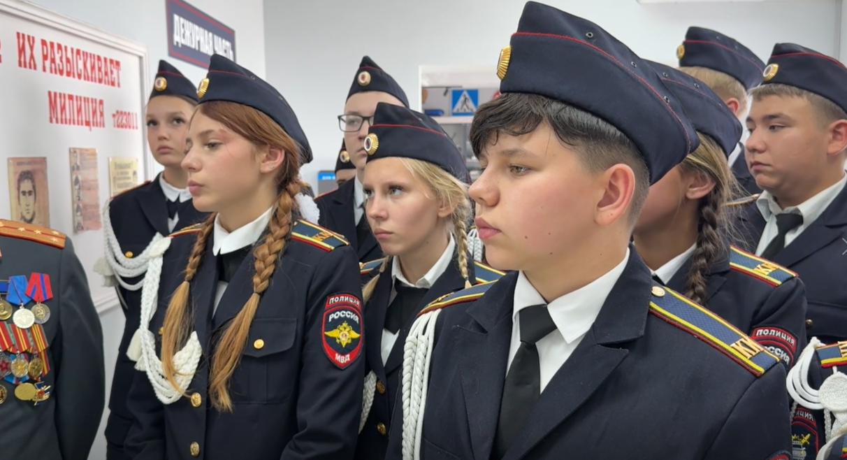 В Ярославле кадетам провели экскурсию по музею Госавтоинспекции