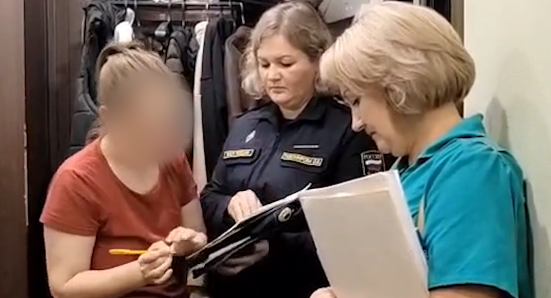 В Ярославле приставы разыскали подростка и его мать, ограниченную в родительских правах