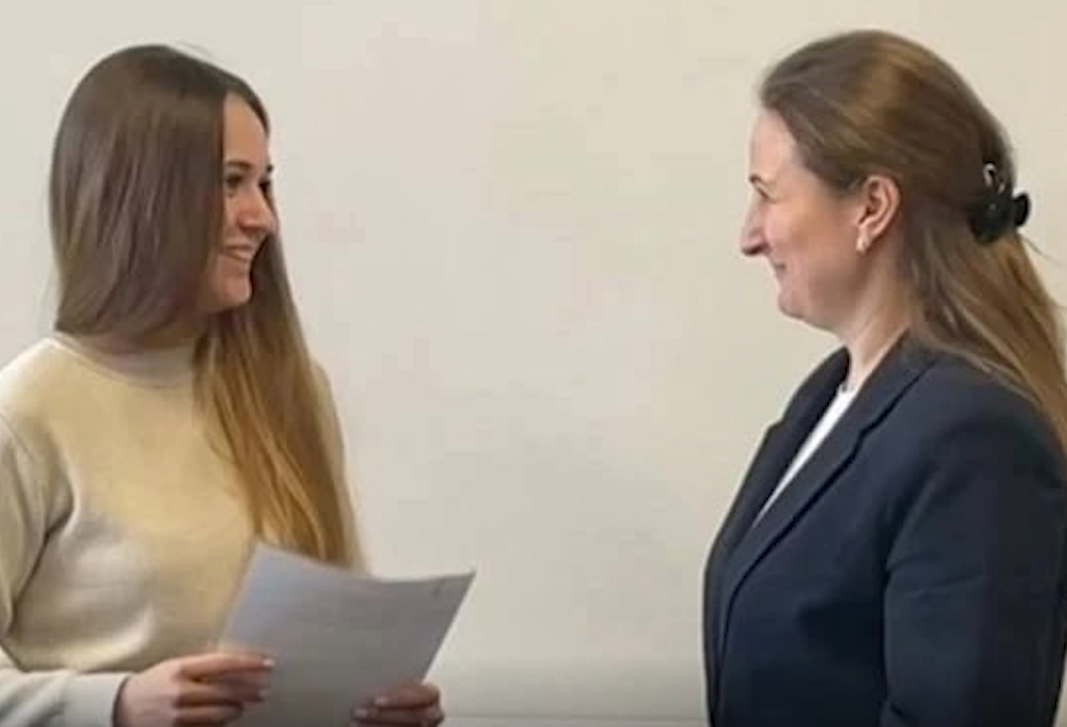 Пятеро ярославских детей-сирот получили новые квартиры от области