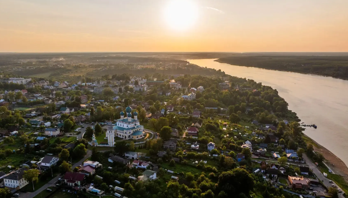 День города в Тутаеве начался в парке «Центральный» с пенной вечеринки