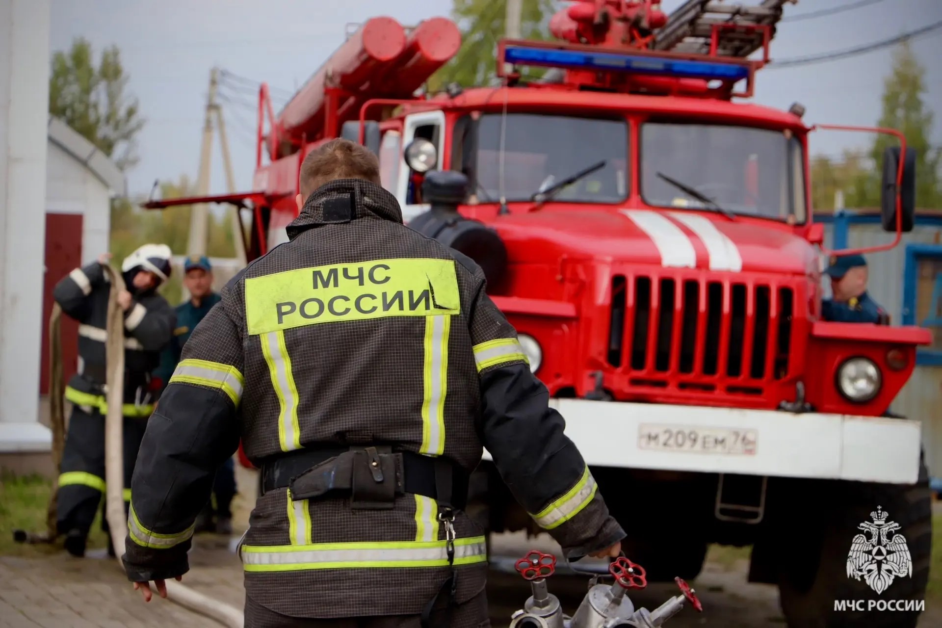 Пять человек погибли, один пострадал при пожаре на заводе петард в Ярославской области