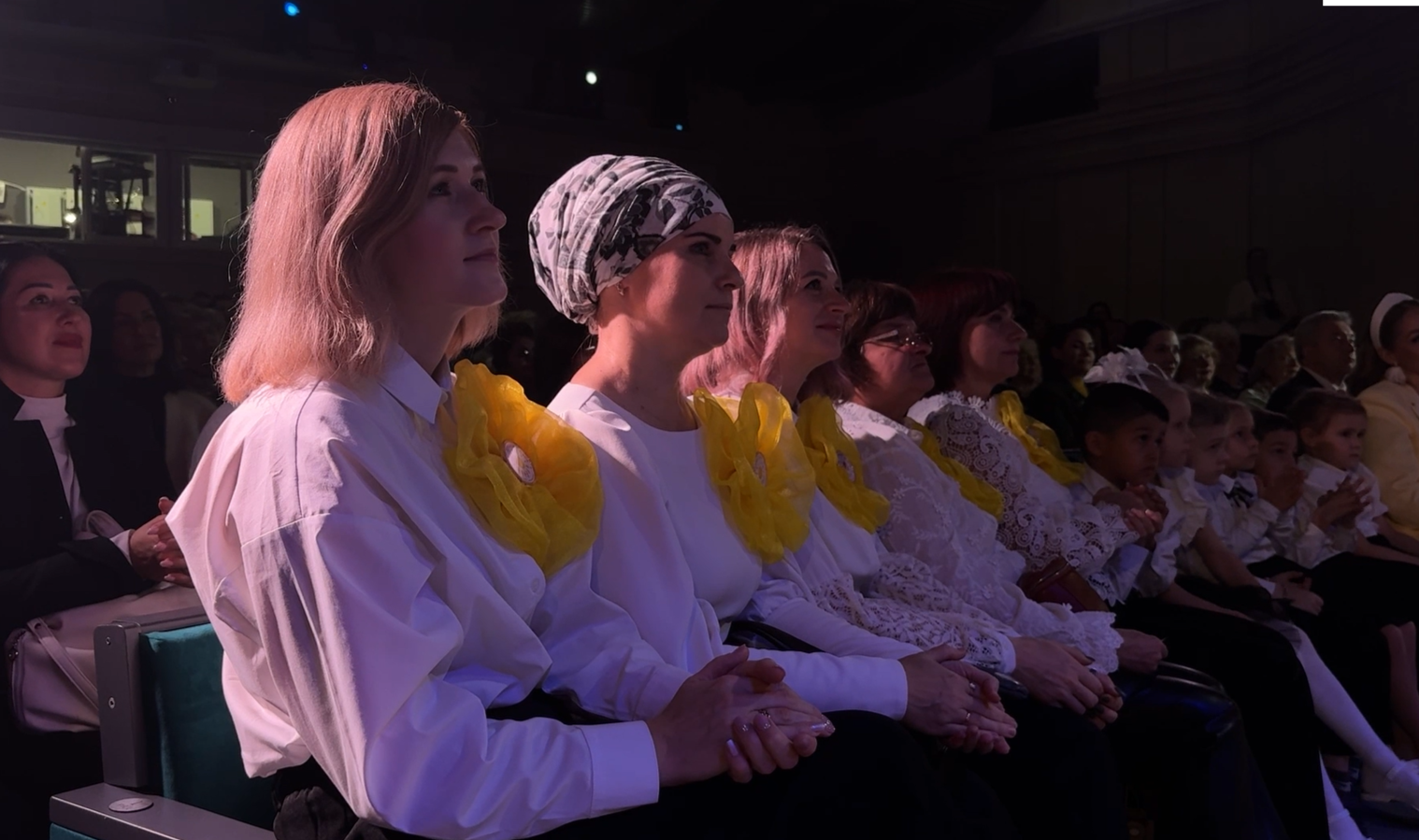 В Ярославле наградили победителей премии «Серебряные волонтеры»