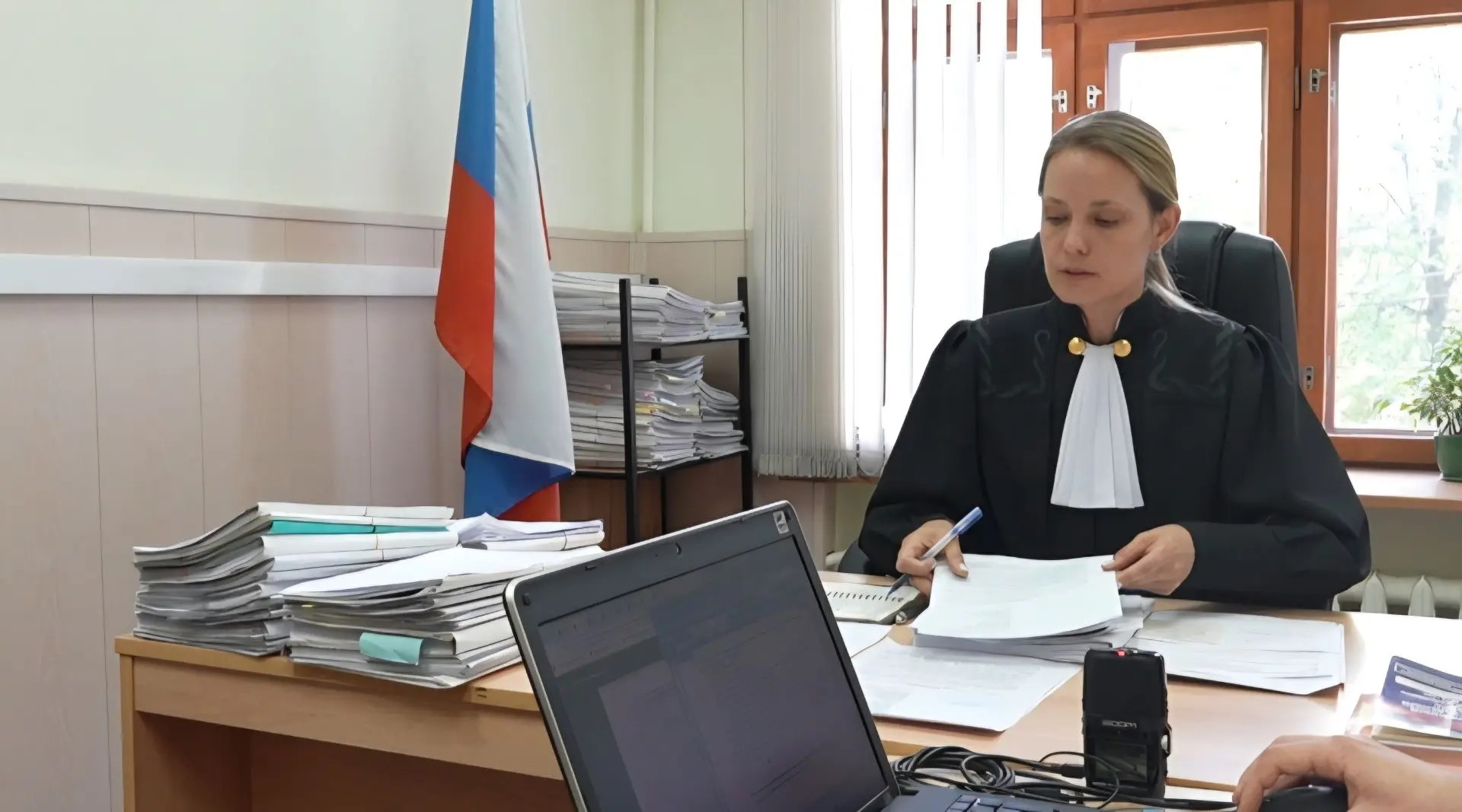 Суд продолжил рассматривать дело о подрядчике, который делал ремонт на телеканале ЯПервый