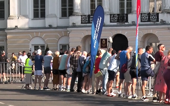 В Ярославле на Советской площади сняли финальный эпизод фильма о беге