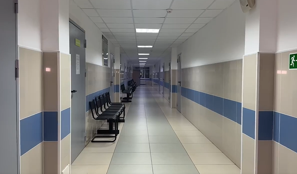 Жителям Ярославля и Рыбинска напомнили, что врачи поликлиник работают до 22 часов