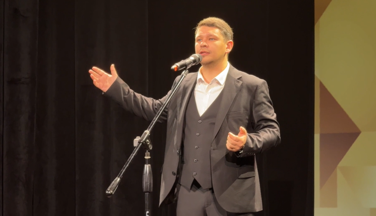 Более 400 заявок собрал конкурс чтецов Ярославской области