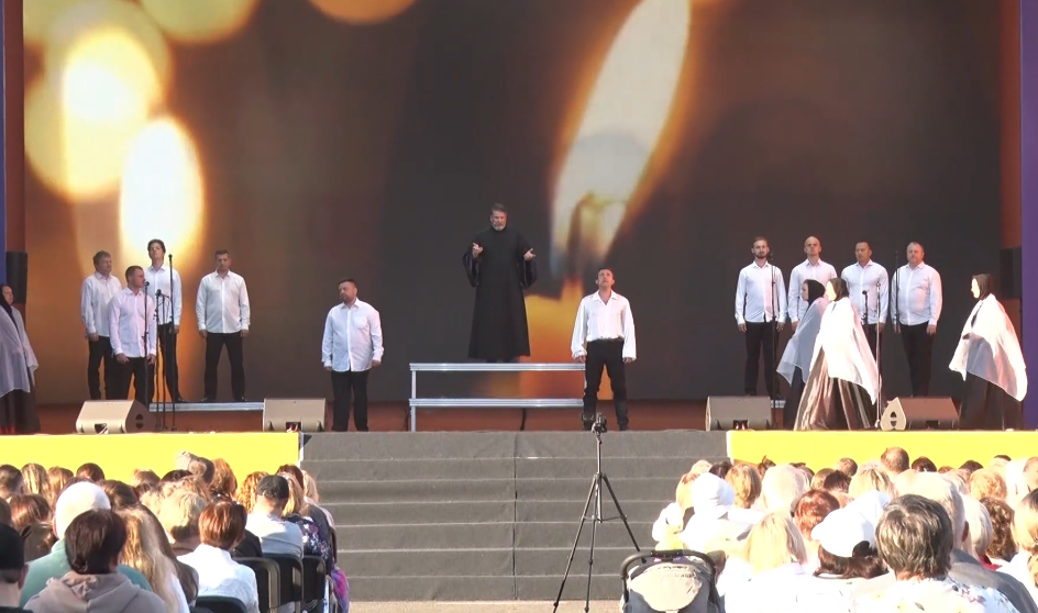 Рок-опера «Юнона и Авось» прозвучала на Советской площади в рамках Театральной недели