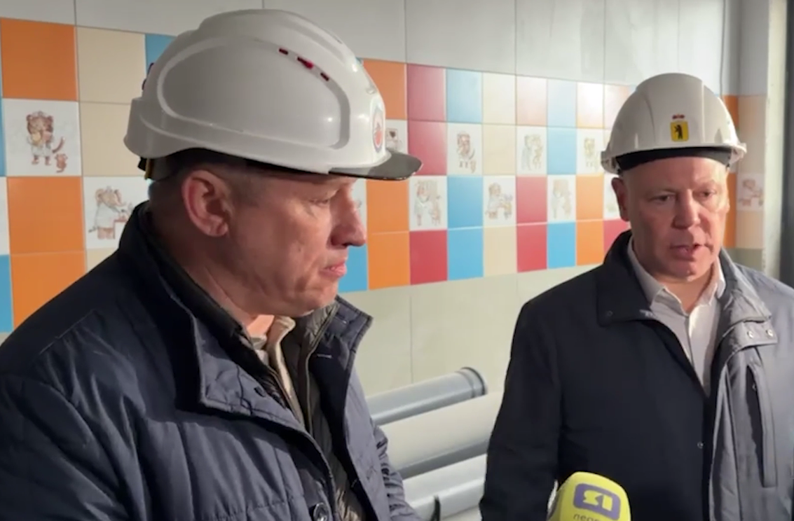 Михаил Евраев проверил две строящиеся поликлиники в Ярославле на улице Гоголя и Тутаевском шоссе