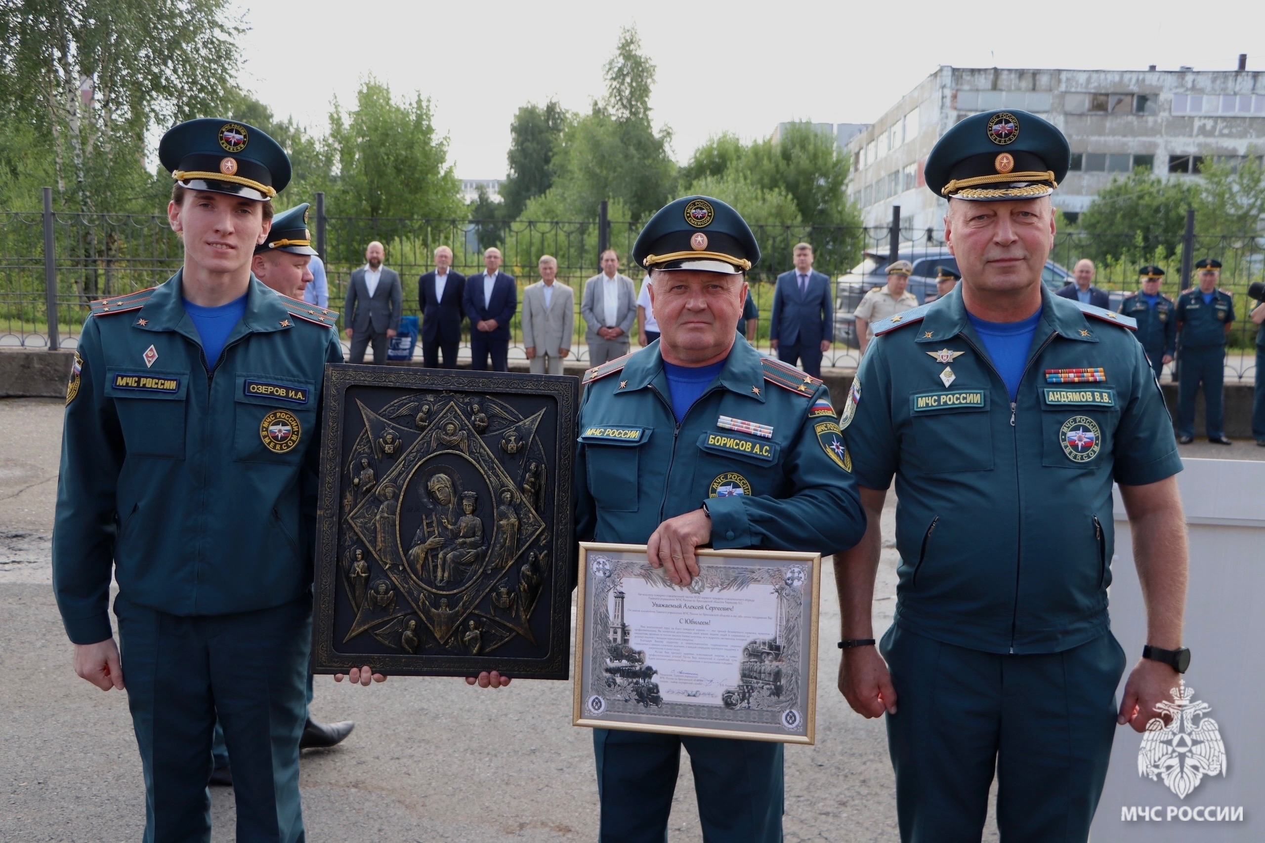 Тутаевская пожарно-спасательная служба отметила 55-летие концертом и наградами