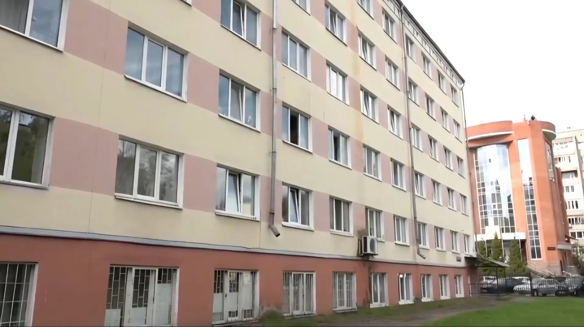 В общежитии ЯГПУ на Володарского сделали косметический ремонт